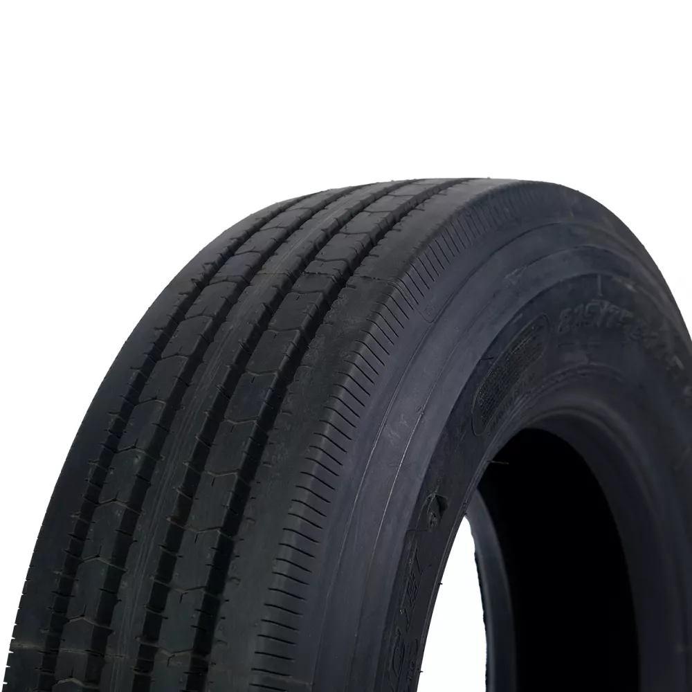 Грузовая шина 215/75 R17,5 Long March LM-216 16PR в Снежинске